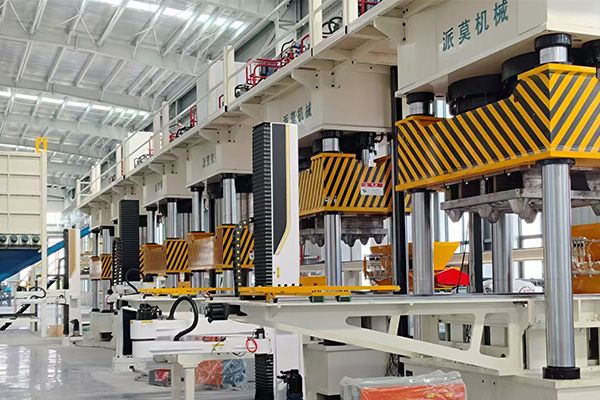 Presswood Pallet Machine